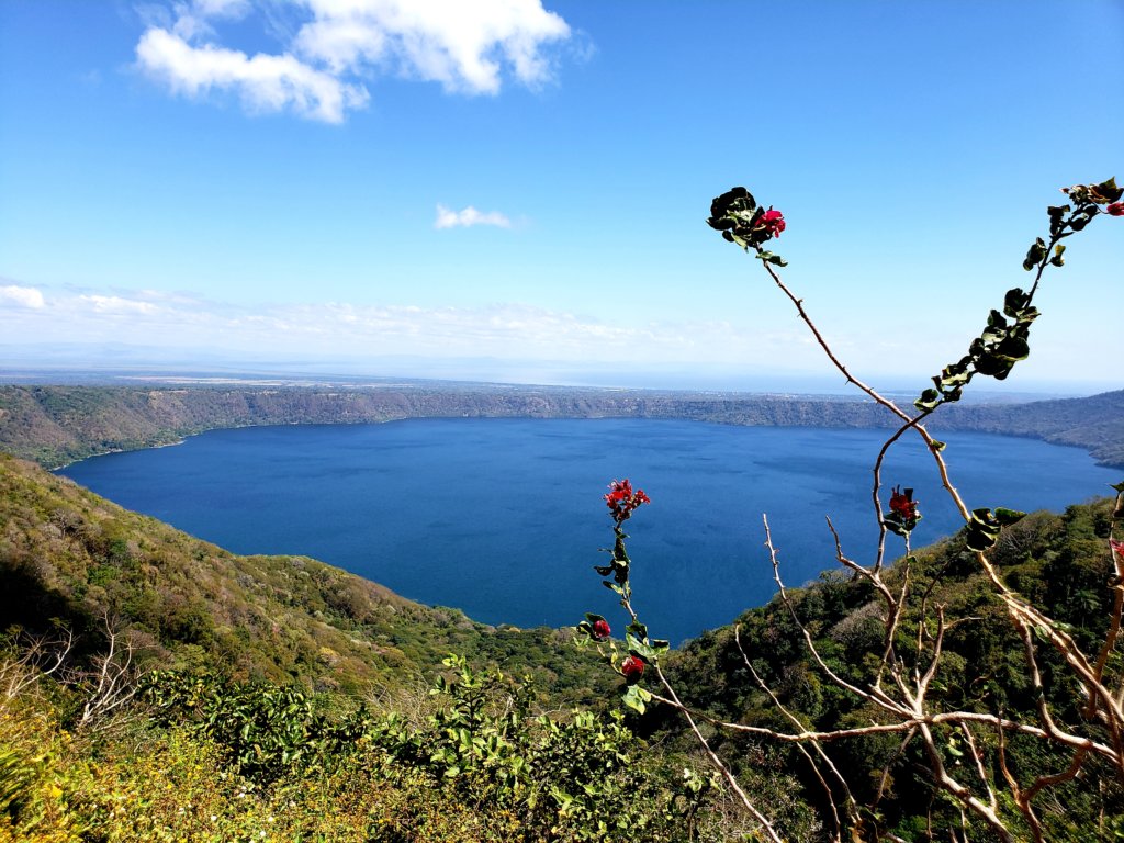 Laguna de Apoyo/ Apoyo Lagoon
