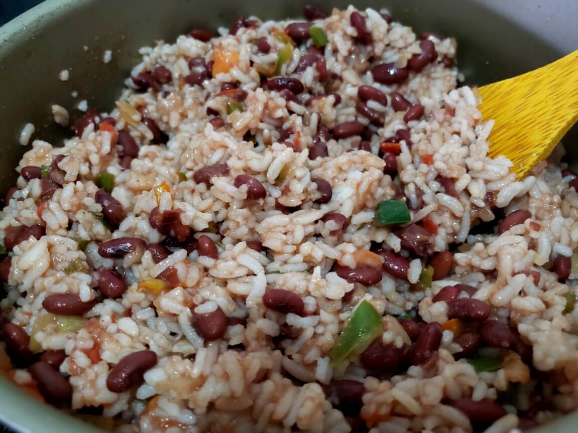 Rice mixed with beans, Gallo Pinto in the making