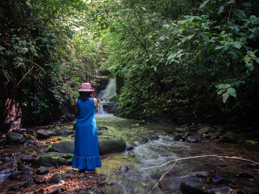 Pubali at Roca Bruja Waterfall