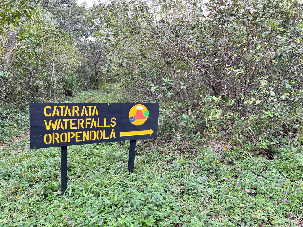 Catarata Oropendola Entrance sign.