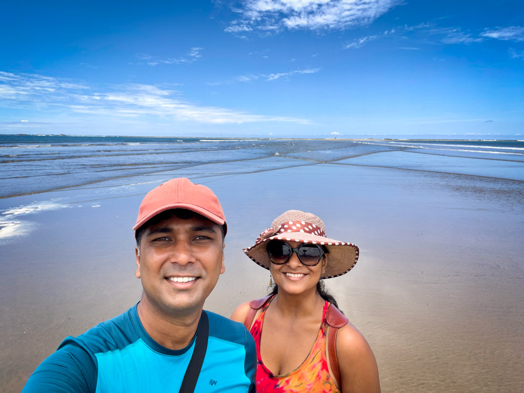 Selfie of a couple (Paradise Catchers) on the Uvita beach.