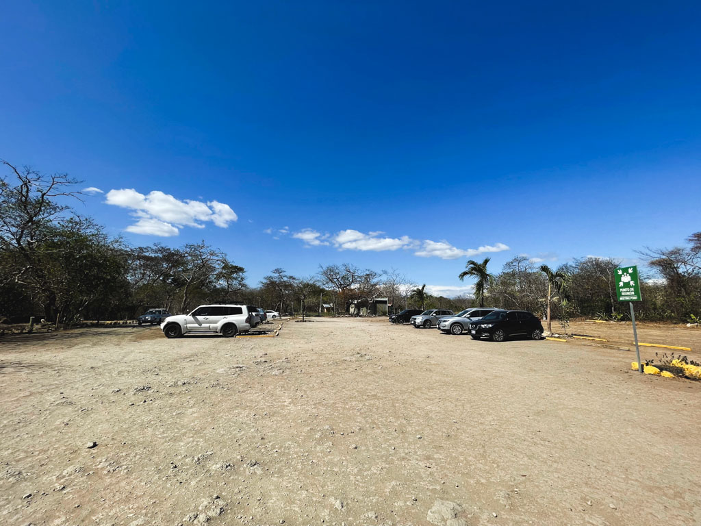 Big parking lot at Llanos del Cortes.