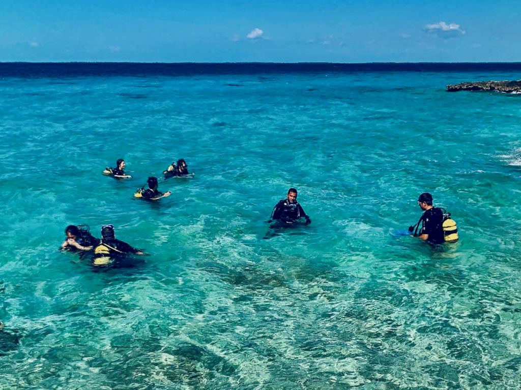 Divers at Punta Perdiz in Cuba.