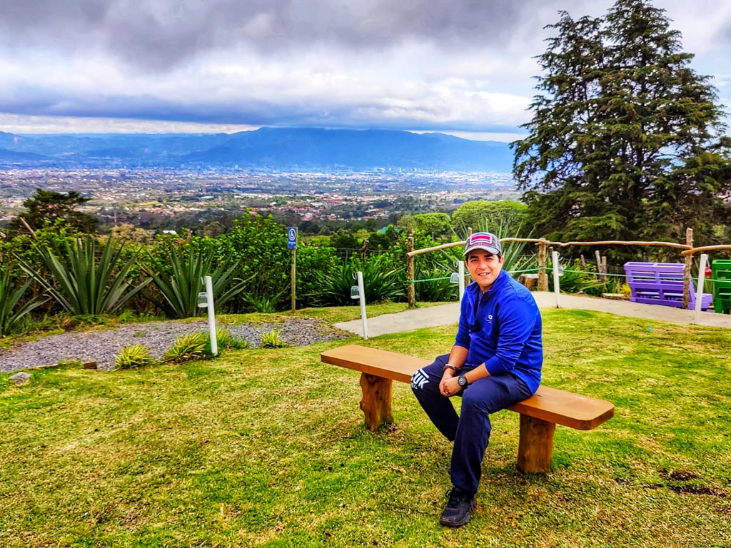 Rahul Wadhawan with the beautiful Central Valley of Costa Rica in the background. In Chapter 1 of the series "Stories of Expats in Costa Rica", Rahul Wadhawan shares his story: "My Love, My Home - Costa Rica". 
