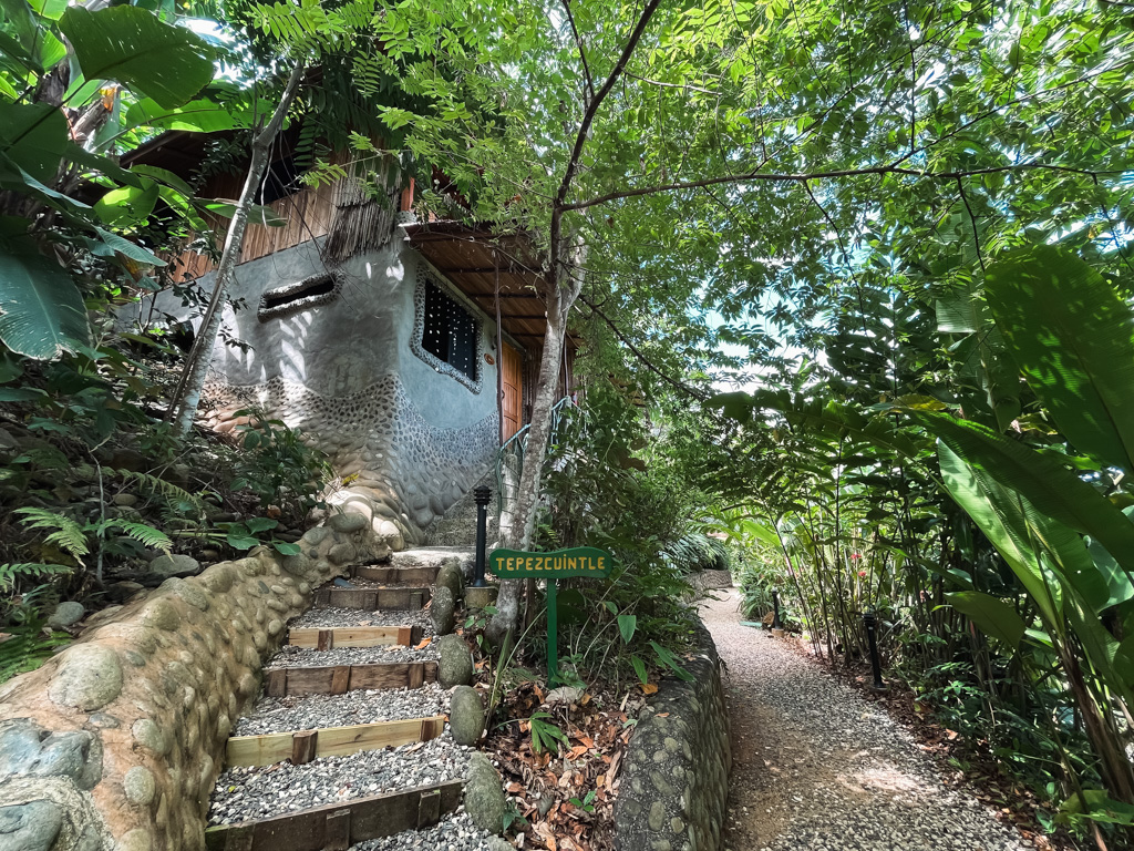 External view of a cottage style accommodation at La Cusinga Lodge in Uvita.