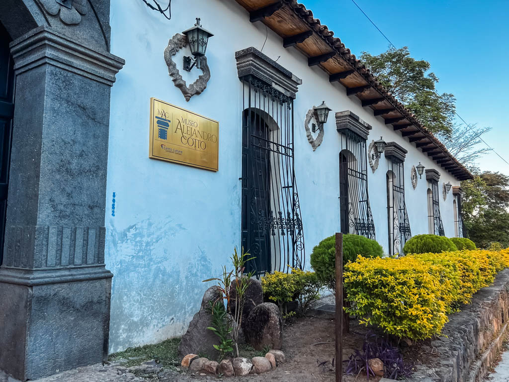 The exterior of Alejandro Cotto Museum in Suchitoto.