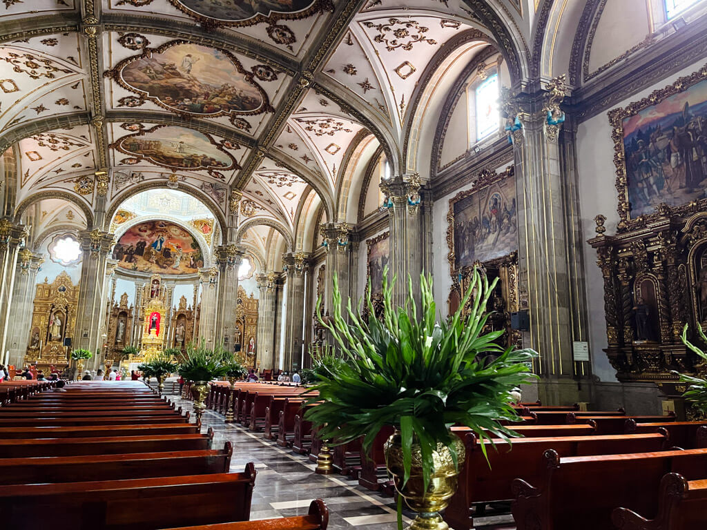 The beautiful interior of Parroquia San Juan Batista in Coyoacan Centro.