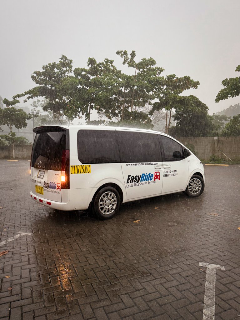 A minivan for the shuttle transfer to Manuel Antonio.